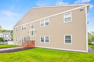 1524 Gorham St Unit 204, Lowell, MA 01852