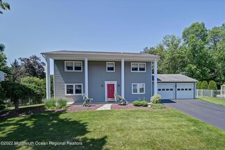 4 Sussex Rd, Morganville, NJ 07751