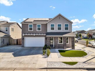 3620 N Encina Ct, Visalia, CA 93291