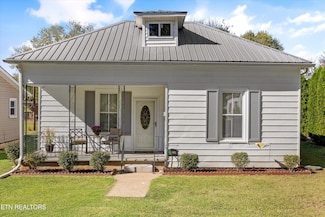 803 Bell Ave, Lenoir City, TN 37771