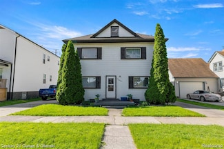 963 Elm St, Wyandotte, MI 48192