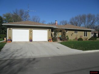 620 620 S Rice St, Blue Earth, MN 56013