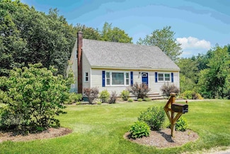 5 Rock Pond Rd, Windham, NH 03087