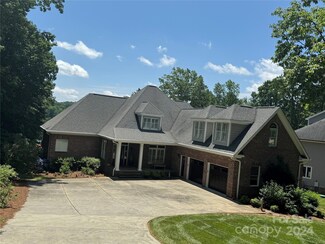 106 Emerald Point Ln, Mooresville, NC 28117