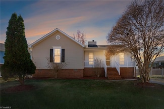 2702 Aster Dr, Greensboro, NC 27401