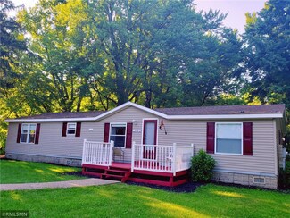 210 Maple St, Dexter, MN 55926