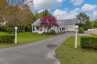96 Grove St, Lewiston, ME 04240