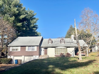 34 Davis Ave, Vernon Rockville, CT 06066