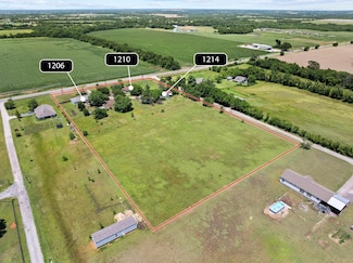 1210 E Fm 902, Howe, TX 75459