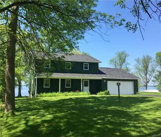869 Park Ave, Bridgeport, NY 13030