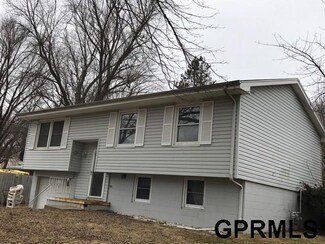 9529 Tomahawk Blvd, Omaha, NE 68134