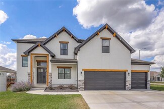 10340 N Potter Ave, Kansas City, MO 64157