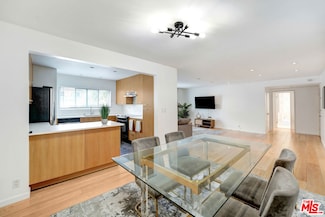 645 Westmount Dr Unit 211, West Hollywood, CA 90069