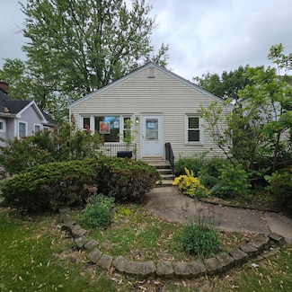 237 Pine St, Villa Park, IL 60181