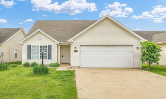 709 Bardeen Ln, Champaign, IL 61822
