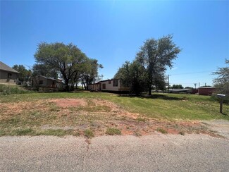 708 Blaine Ave, Cheyenne, OK 73628
