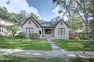 901 Fairview St, Jackson, MS 39202