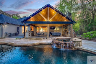 6406 N Park Rd, Texarkana, TX 75503