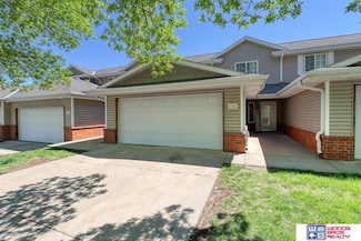 2149 Surfside Dr, Lincoln, NE 68528