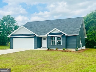 556 Caleb Cir, Jesup, GA 31545