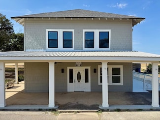 1102 Beech St, Taylor, TX 76574