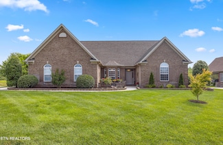 1636 Stone Harbor Blvd, Lenoir City, TN 37772