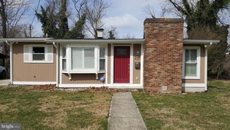 231 Seneca Dr, Oxon Hill, MD 20745