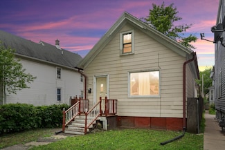 1111 S 20th St, Milwaukee, WI 53204