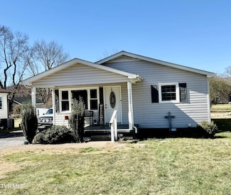 925 Dejarnette St, Elizabethton, TN 37643