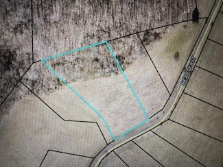 8 Beacon St, Russell Springs, KY 42642