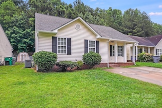 2232 Blue Hampton Ln, Charlotte, NC 28213