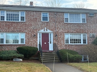 16 Myles Standish Dr Unit 8, Haverhill, MA 01835