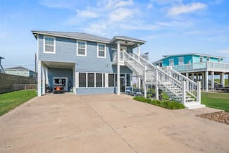 95 Orleans St, Matagorda, TX 77457