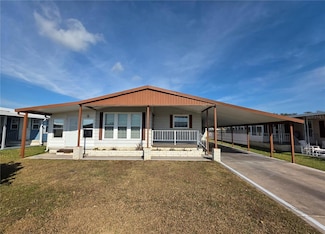 36615 Dina Dr, Zephyrhills, FL 33542