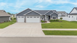 N9374 Varsity Ln, Appleton, WI 54915