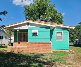 119 S 3rd St, Lindsborg, KS 67456