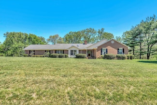 7045 Highfields Farm Trail, Roanoke, VA 24018