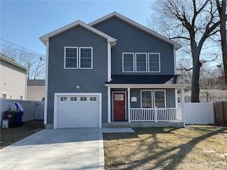 11 Lynn Ave, East Providence, RI 02916