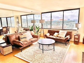 444 Niu St Unit PH304, Honolulu, HI 96815