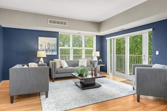 601 Levander Way Unit 214, South Saint Paul, MN 55075