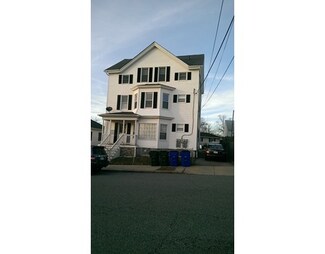 624 Orswell St, Fall River, MA 02721