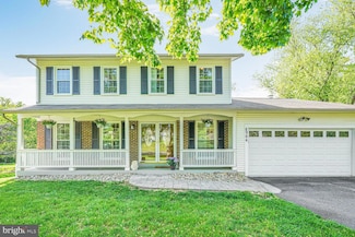 8964 Garland Ct, Manassas, VA 20110