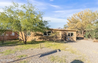 3927 E Lind Rd, Tucson, AZ 85712