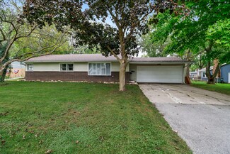 2302 Sears St, Valparaiso, IN 46383