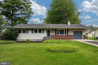 1223 Centre St, Levittown, PA 19057