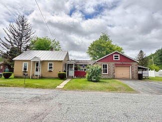 40 Maria St, Claremont, NH 03743