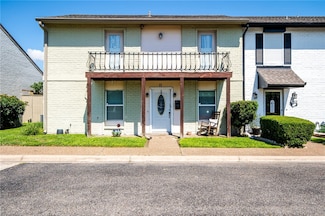 11 Rock Creek Dr, Corpus Christi, TX 78412