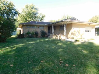 629 N Fairway Ave, Wichita, KS 67212