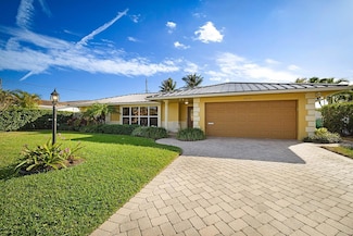 2830 NE 40th Ct, Lighthouse Point, FL 33064