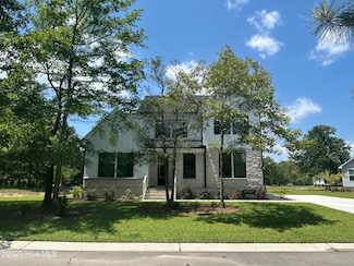 755 Hollybriar Loop Rd SE, Bolivia, NC 28422